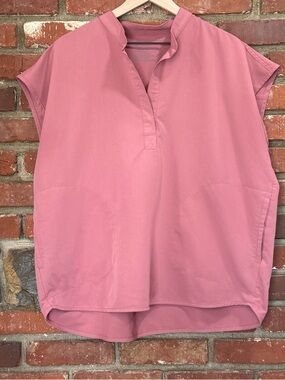 Figs women's scrub top size XL pink Rafaela style WXXSW1003 hospital clinic
